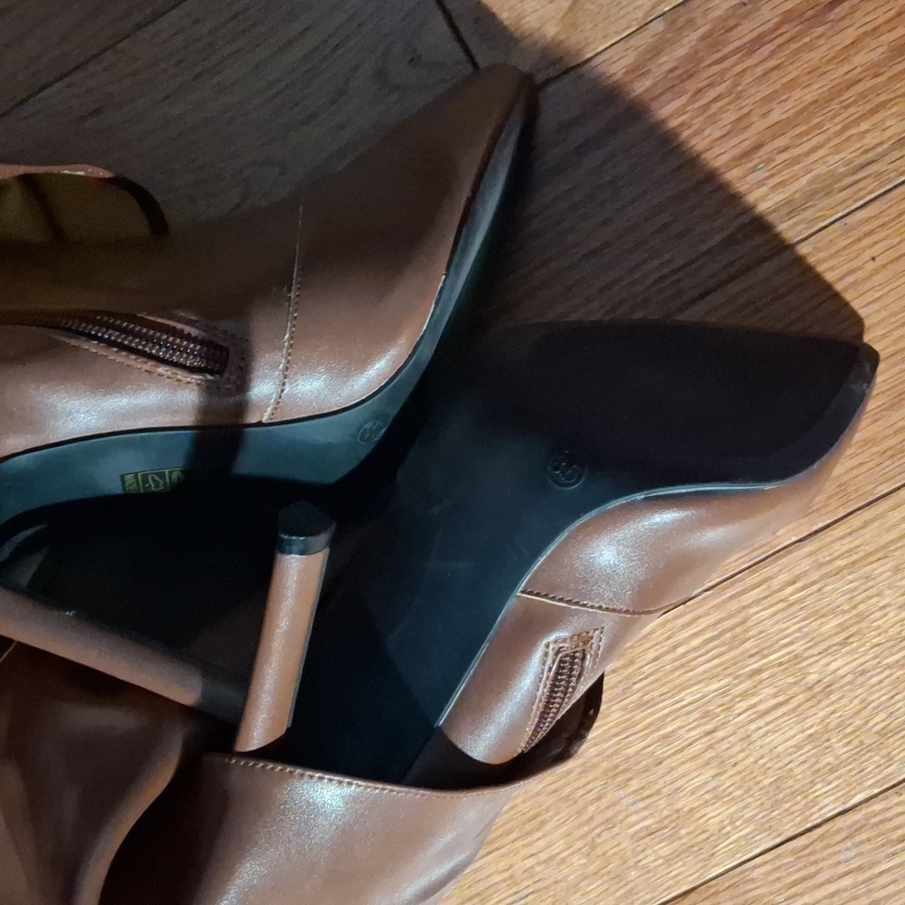 Brown Leather Knee-High Boots - Picture 3 of 9